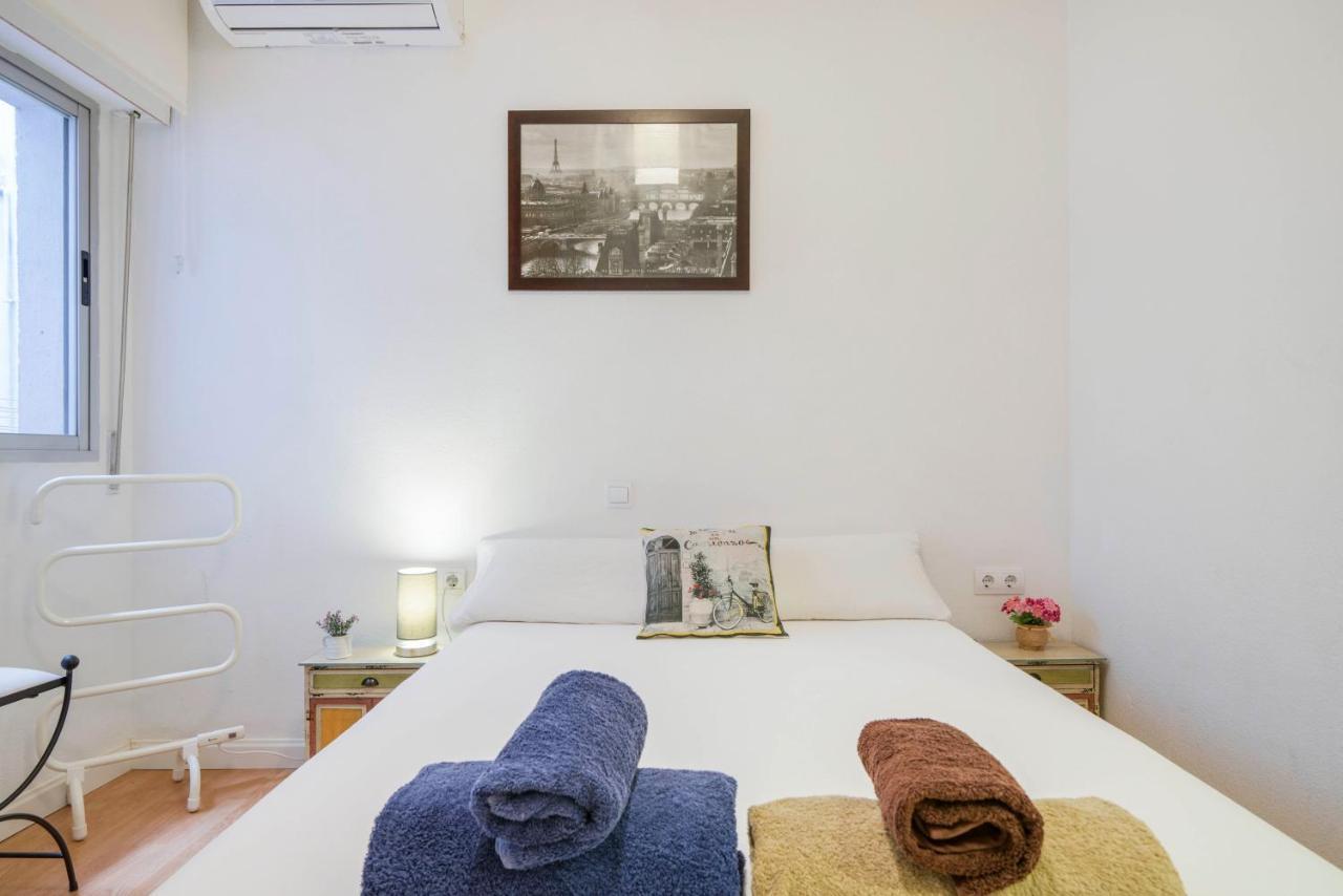 Urbanchicmalaga 3 Bedroom Spacious Quiet Historic Malaga Apt Exterior foto